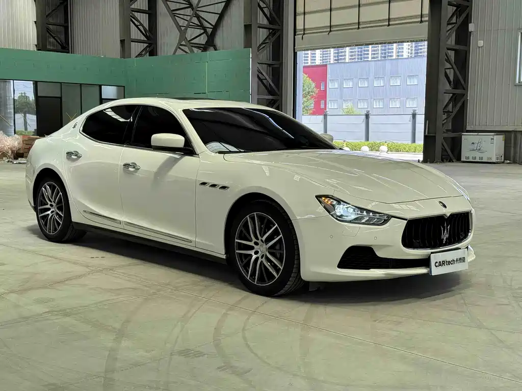 Ghibli 3.0 T Standard