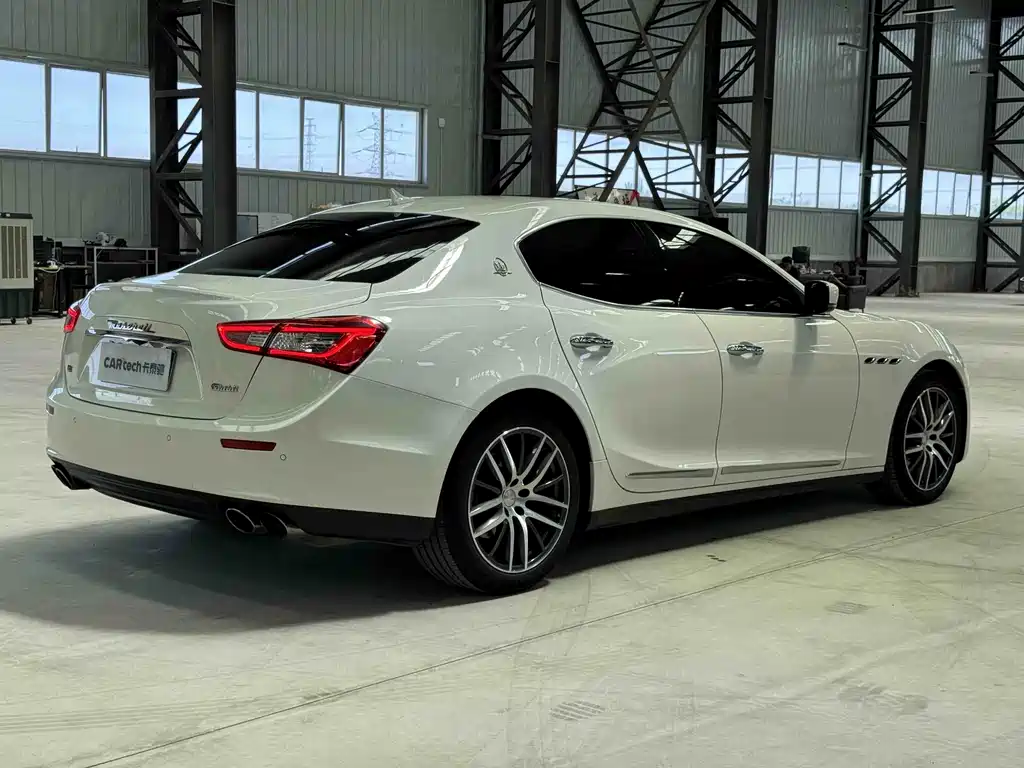 Ghibli 3.0 T Standard