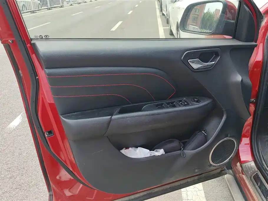 Soueast DX3 东南DX3 2016款 1.5 T CVT旗舰型