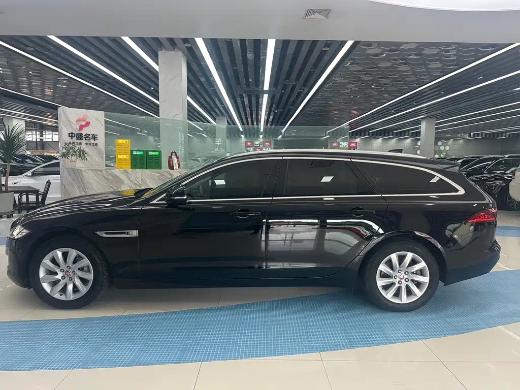 Jaguar XF 捷豹XF 2018款 XF Sportbrake 2.0 T 250 PS 四驱风华版