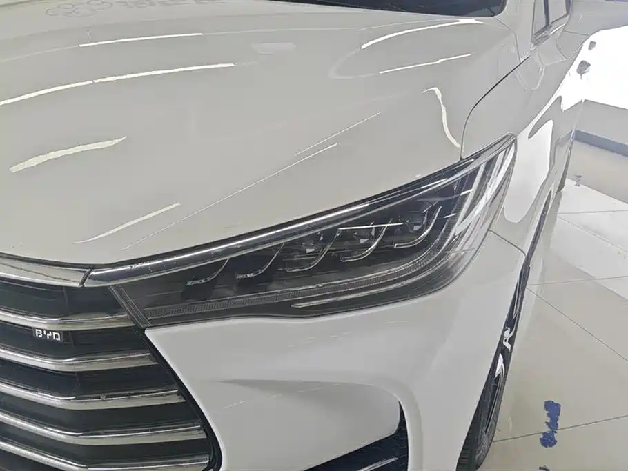 Song MAX 1.5 T Auto Connected Luxury 7-seat