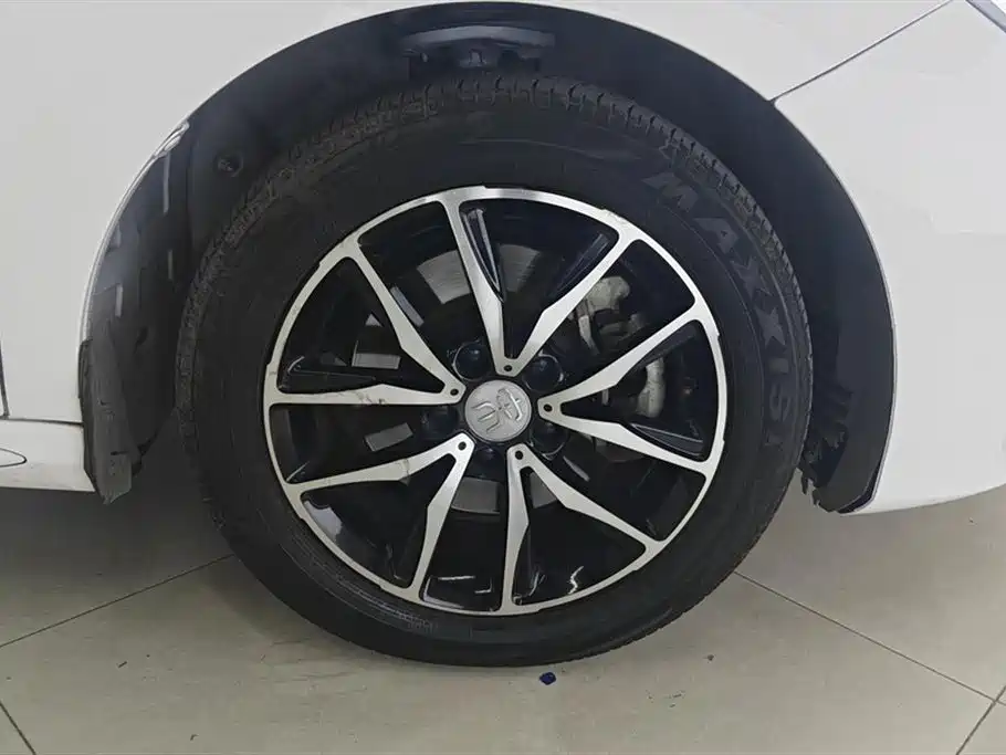 Song MAX 1.5 T Auto Connected Luxury 7-seat