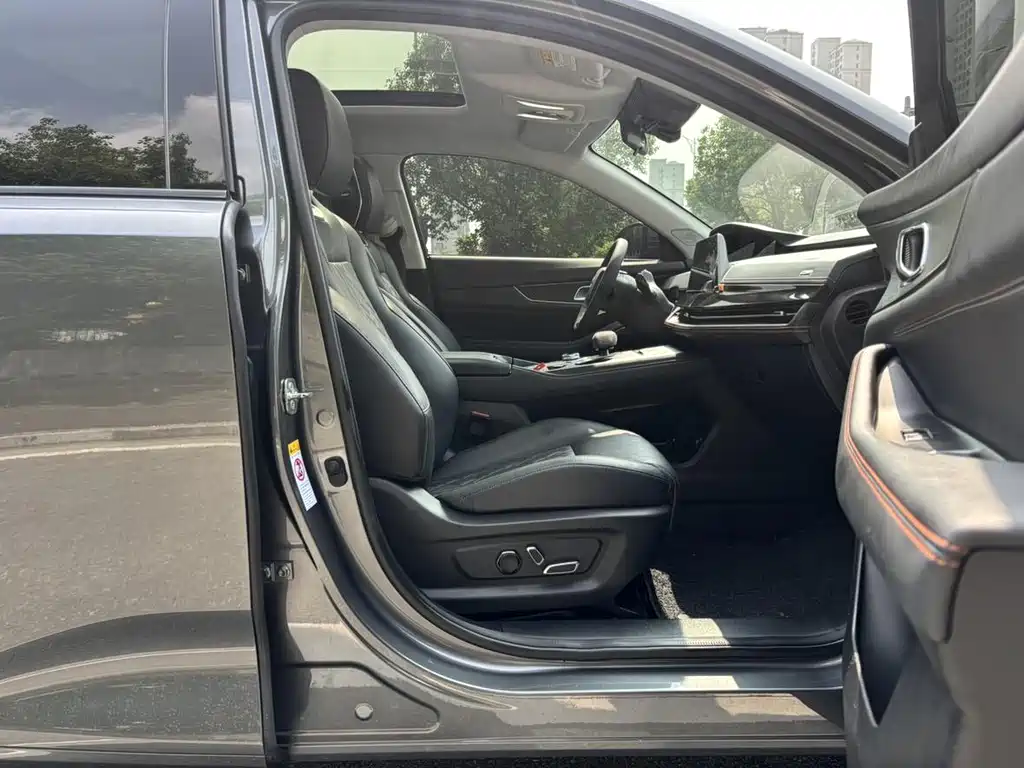 Changan UNI-K 2.0 T Distinguished