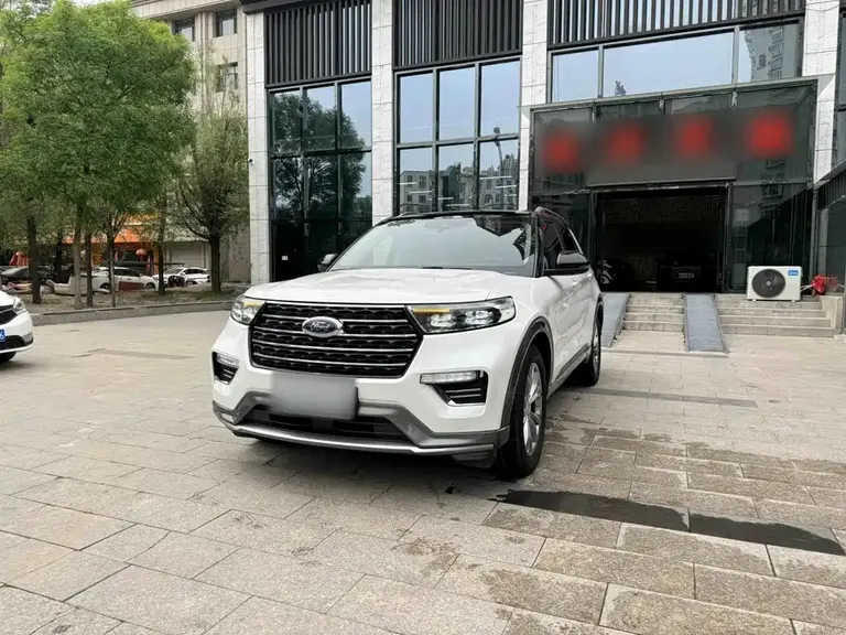 Ford Explorer EcoBoost 285 RWD Style 7-seat