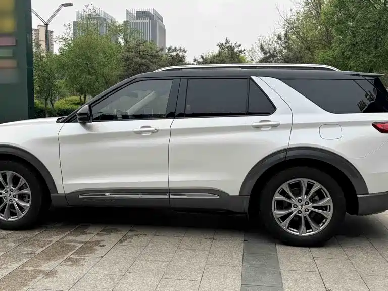 Explorer EcoBoost 285 RWD Style 7-seat