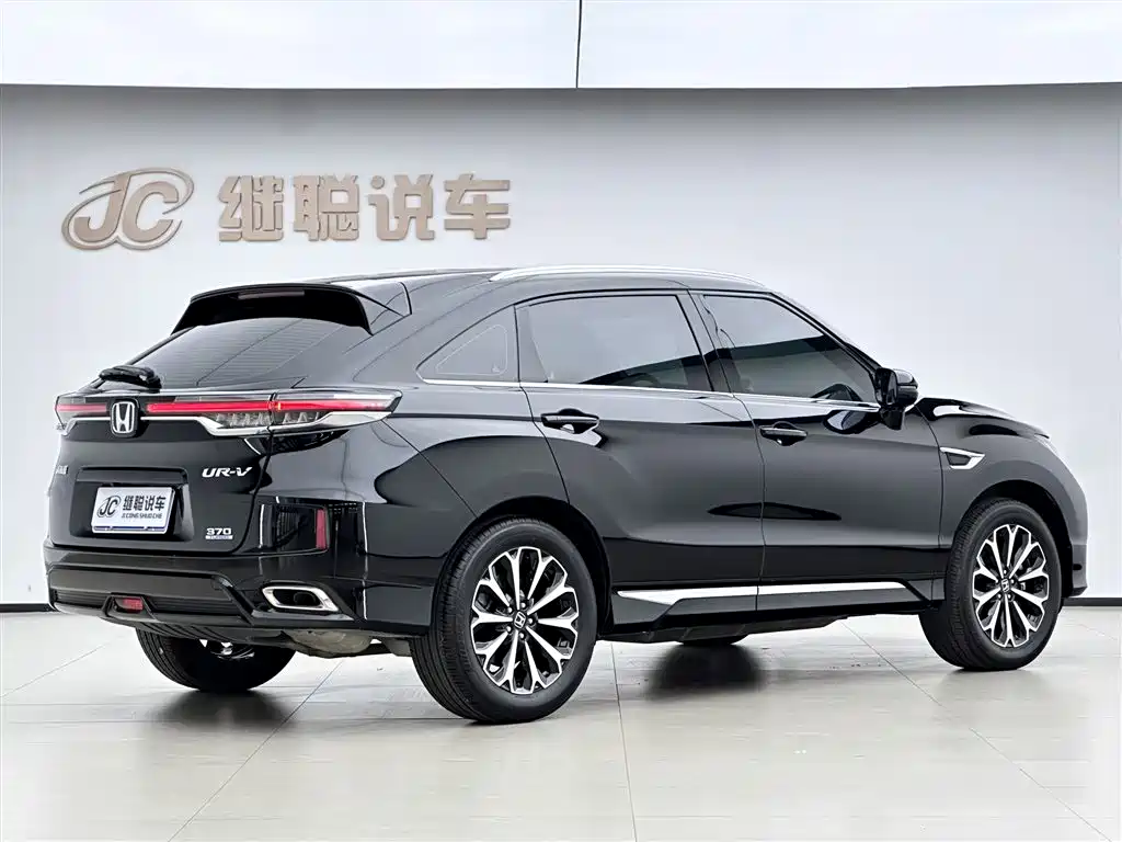 Honda UR-V 370 TURBO 2 WD Graceful