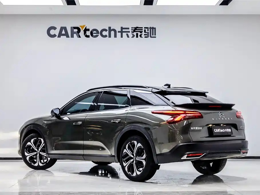 C5 X 凡尔赛C5 X 2021款 1.6 T 耀不凡
