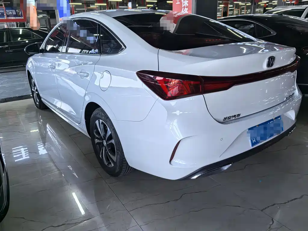 Eado PLUS Blue Whale NE 1.4 T GDI DCT Distinguished