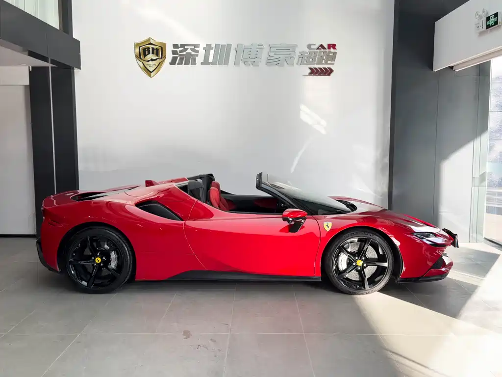 SF90 3.9 T V8 Spider