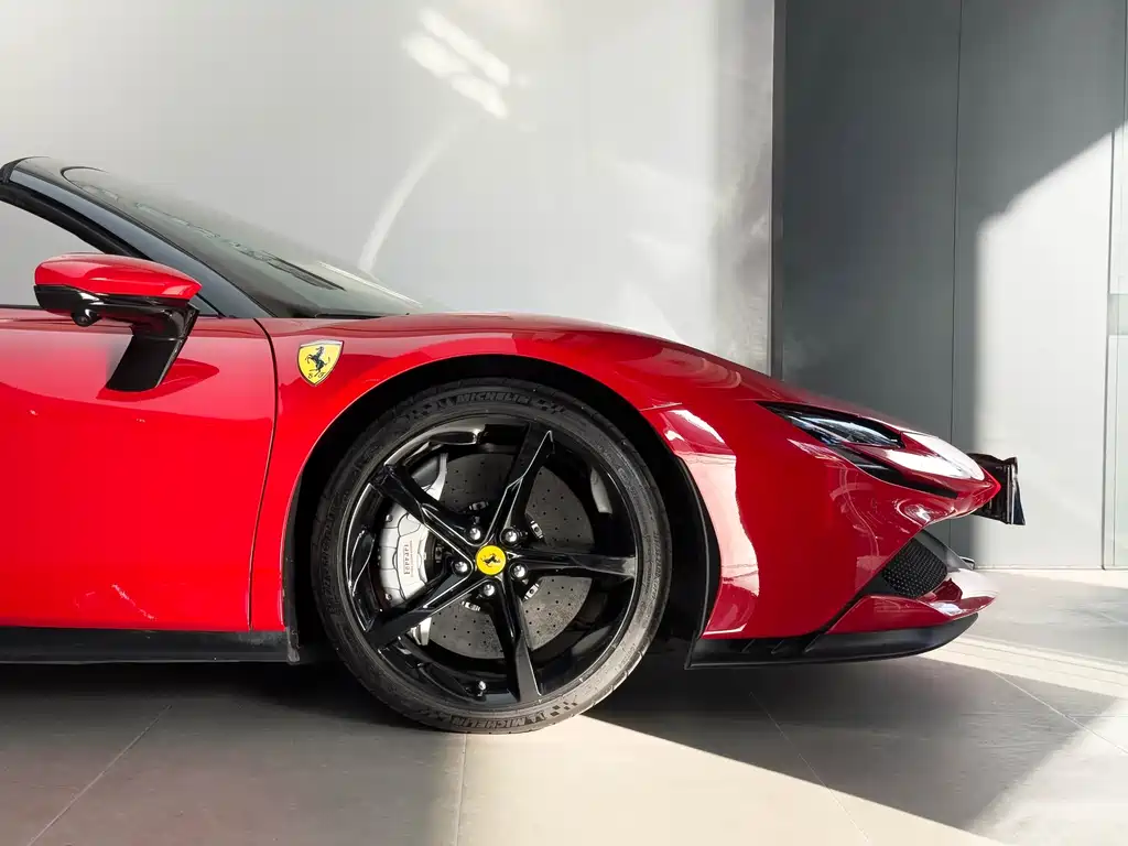 SF90 3.9 T V8 Spider