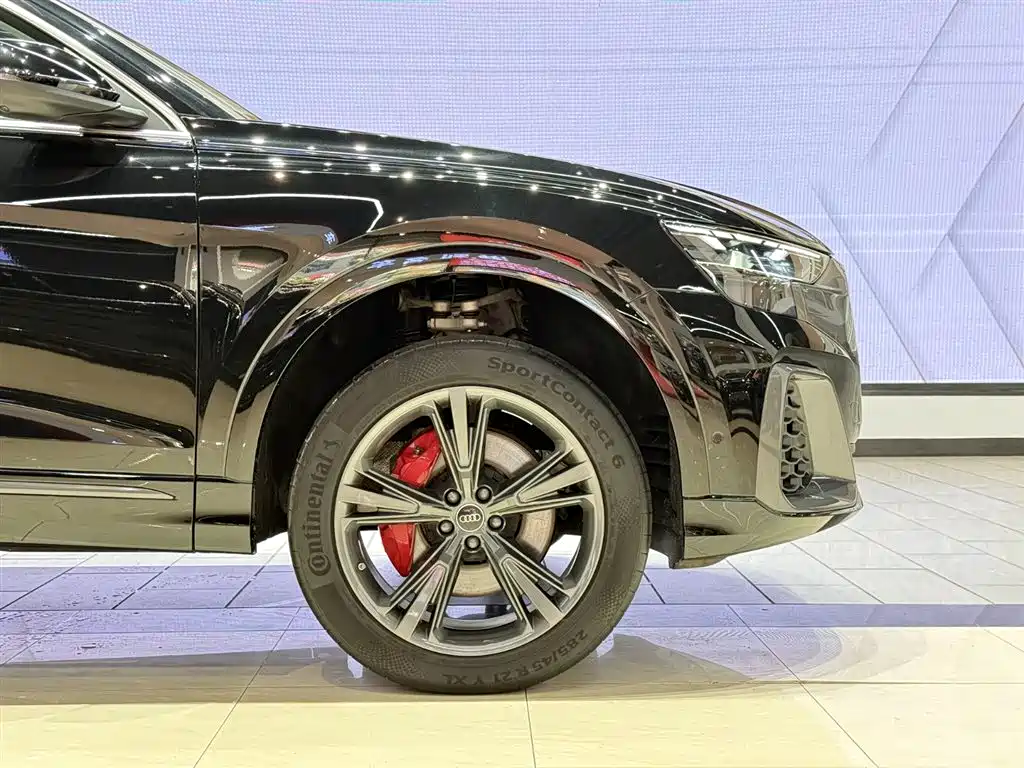 Audi Q8 55 TFSI Luxury Dynamic