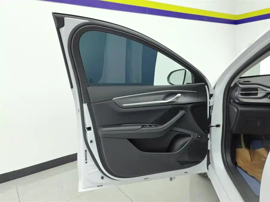 Destroyer 05 Glory DM-i 55 KM Luxury