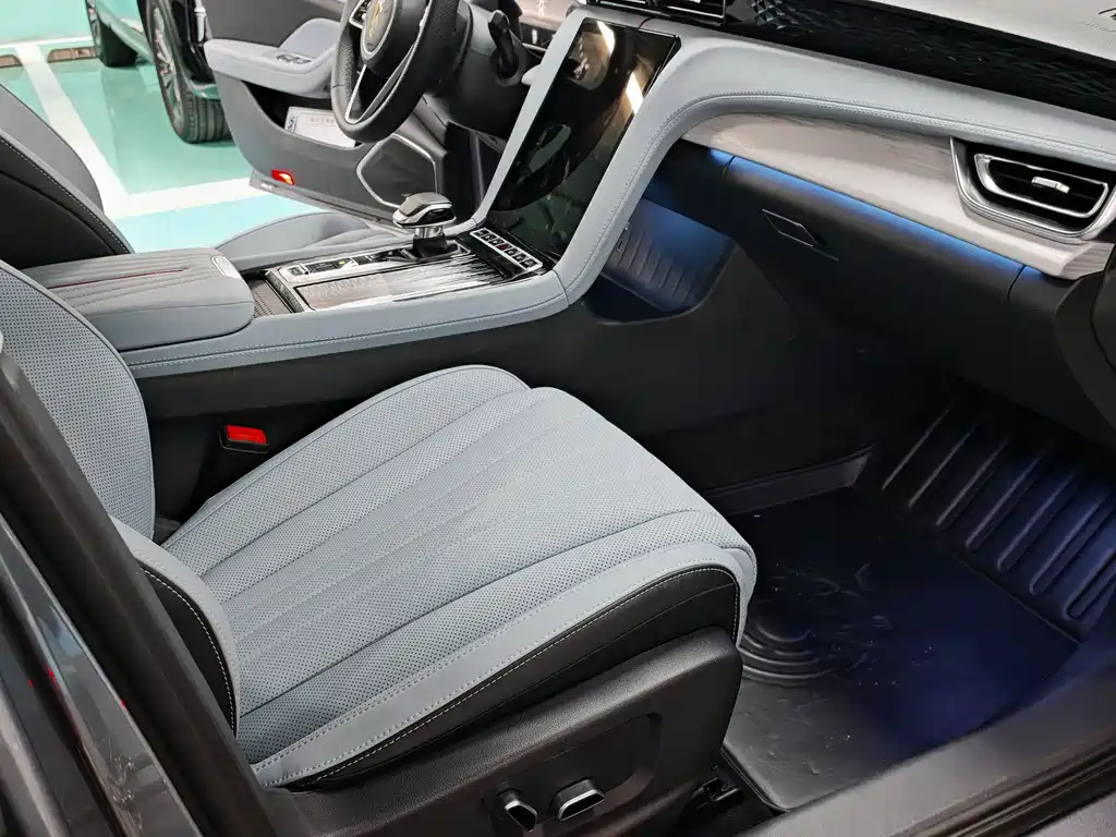 Hongqi H5 PHEV 170 Super Hybrid