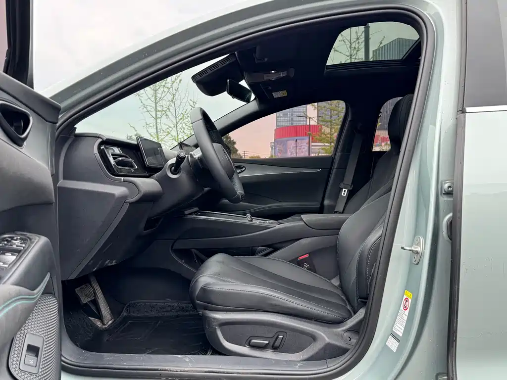Seal 06 DM-i Smart Drive 120 KM Premium