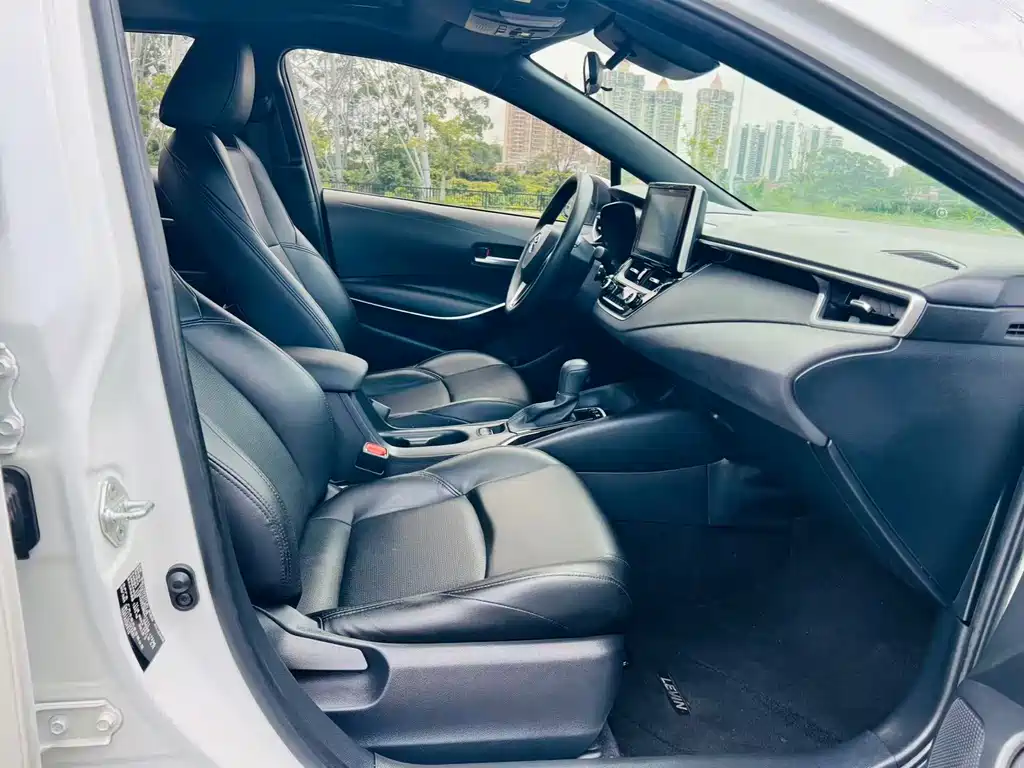 Levin Dual Engine 1.8 H E-CVT Luxury