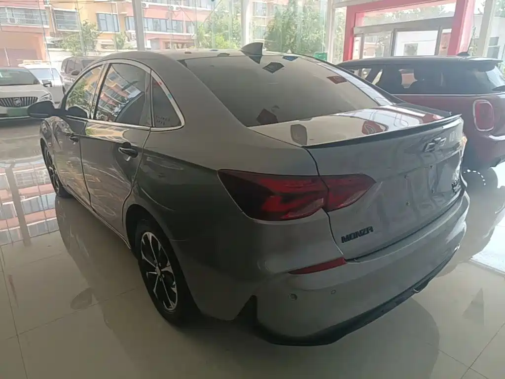 Monza 1.3 T Mild Hybrid Auto Premium