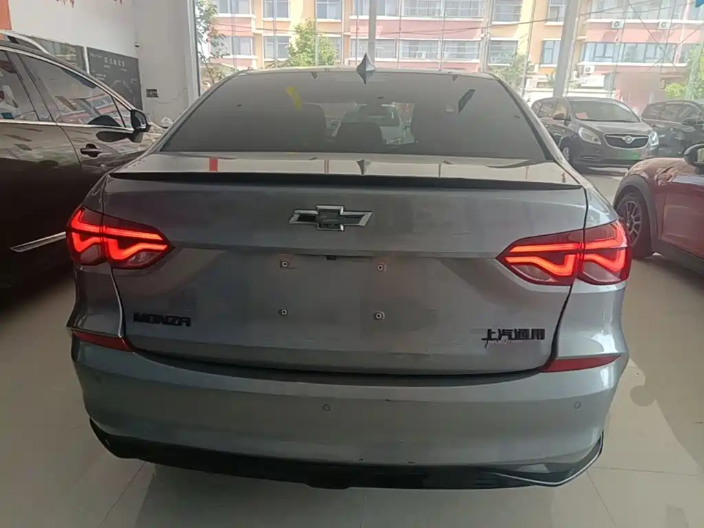 Monza 1.3 T Mild Hybrid Auto Premium