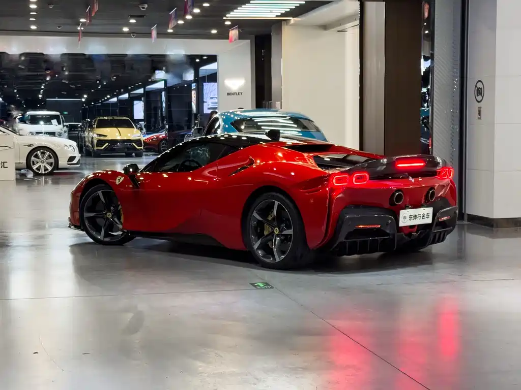 SF90 3.9 T V8 Stradale