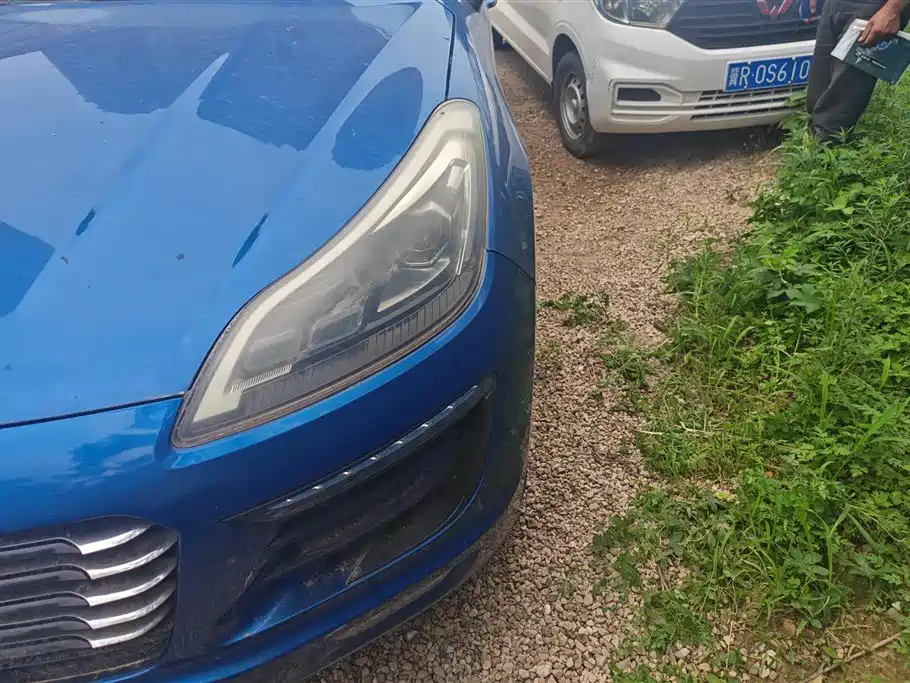 Zotye SR9 众泰SR9 2017款 2.0 T 手动极致之路版