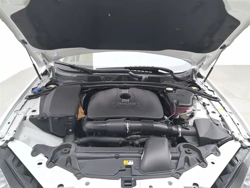 Jaguar XF XF 2.0 T Luxury