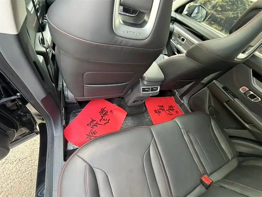 Jetour Dasheng 1.5 T DCT Luxury