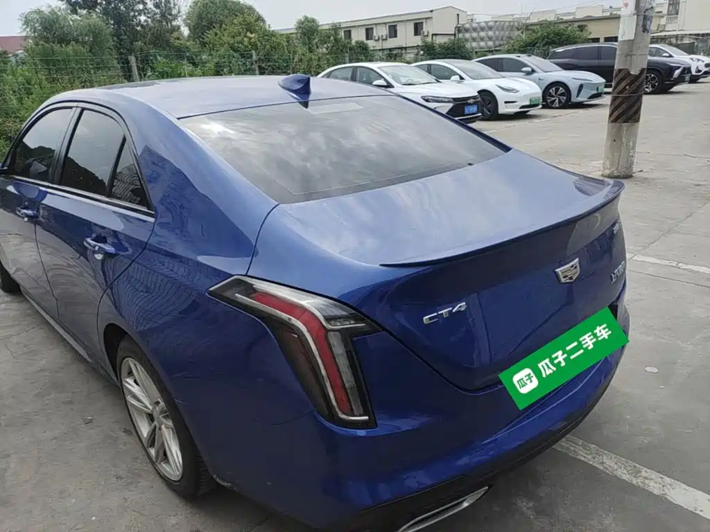 Cadillac CT4 28 T Fashion