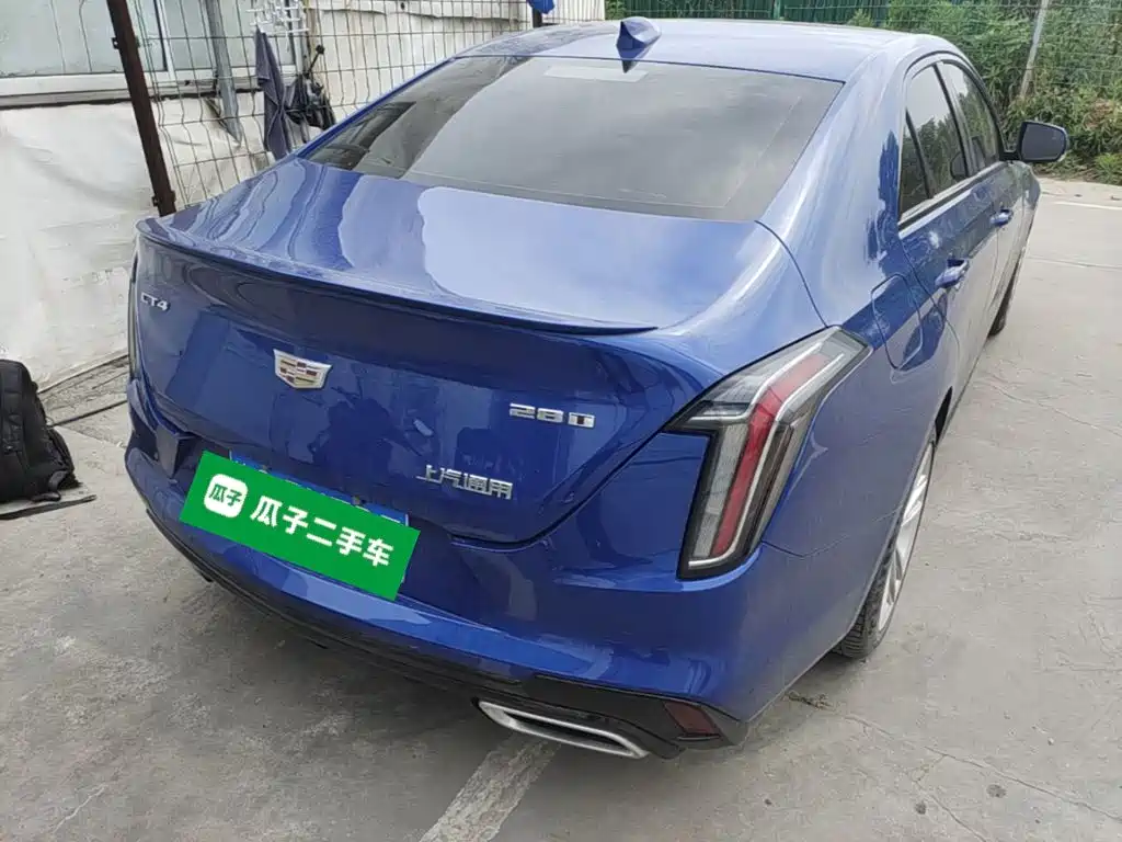 Cadillac CT4 28 T Fashion