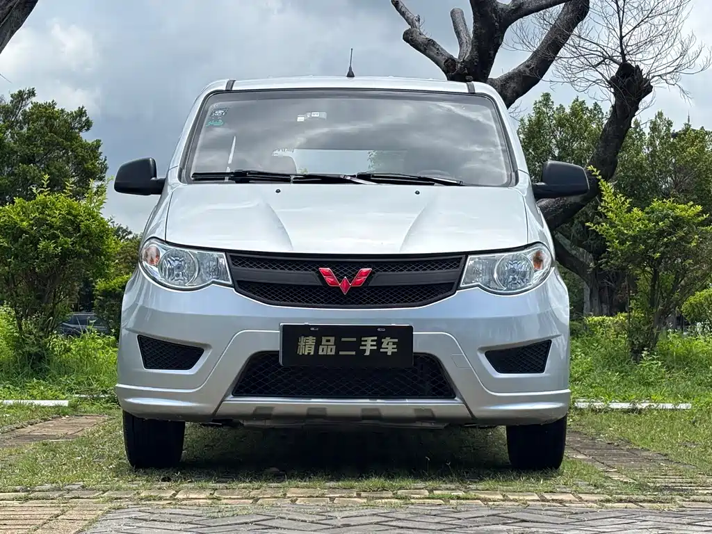 Wuling Hongguang 1.5 L Facelift S Comfort