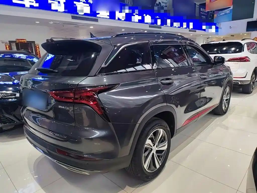 Changan CS75 PLUS 1.5 T Auto Luxury