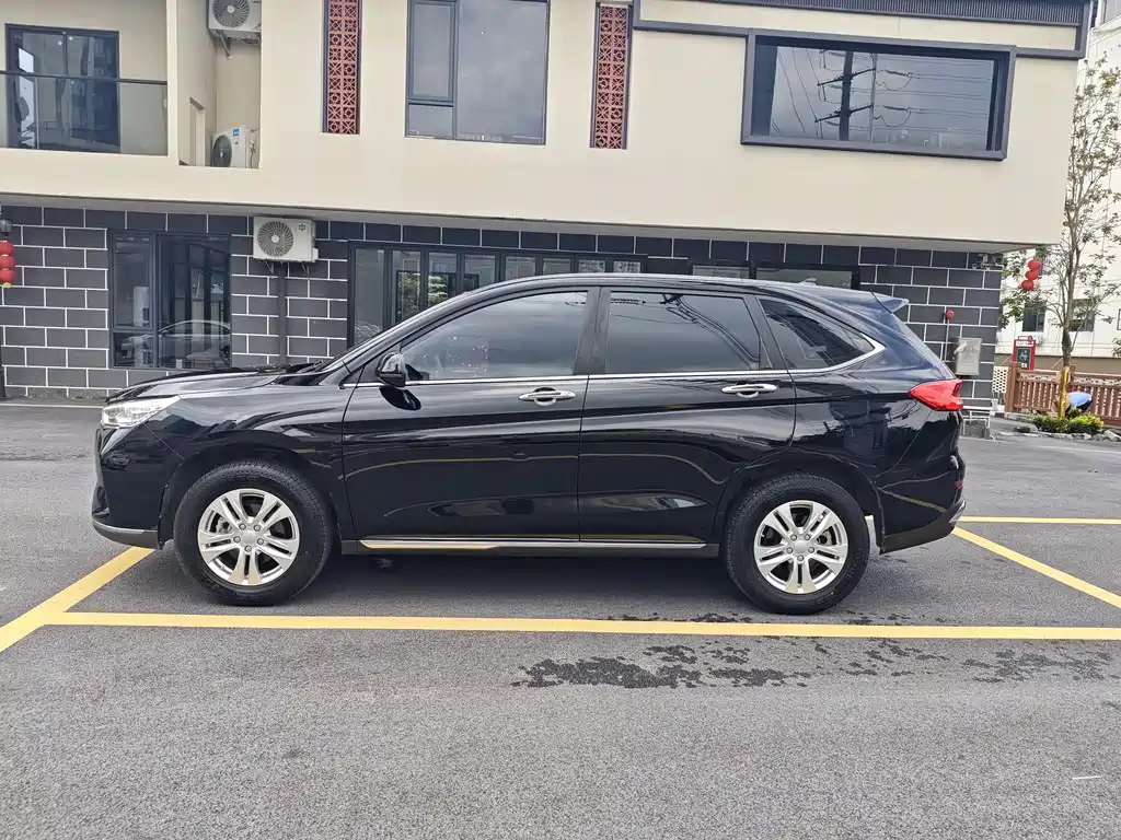 Haval M6 PLUS 1.5 T DCT Luxury Connected