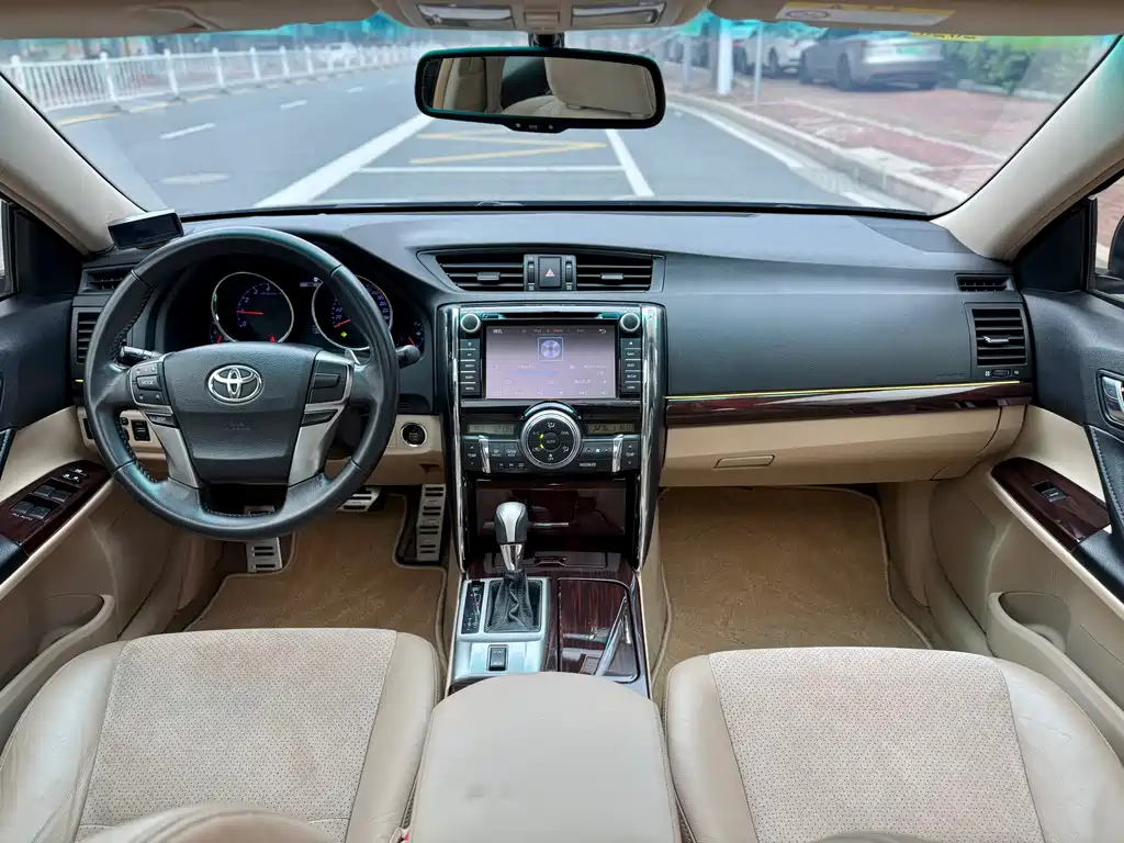 Mark X 2.5 V Style Elite