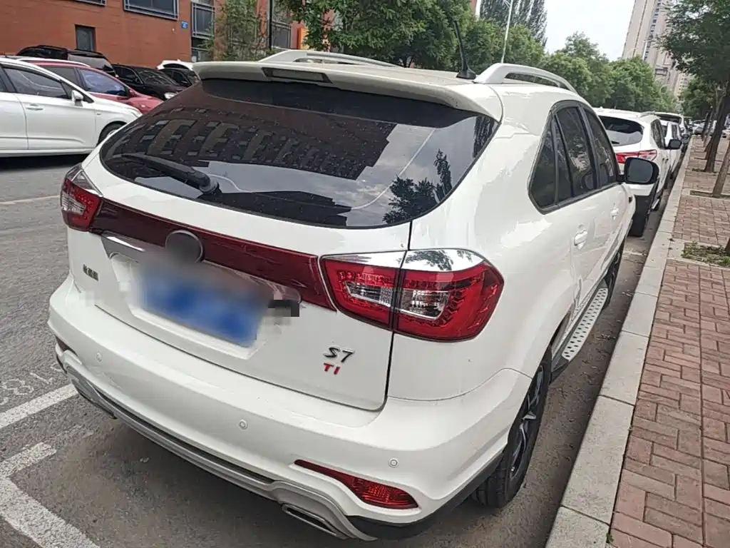 BYD S7 比亚迪S7 2016款 1.5 T 手动尊贵型