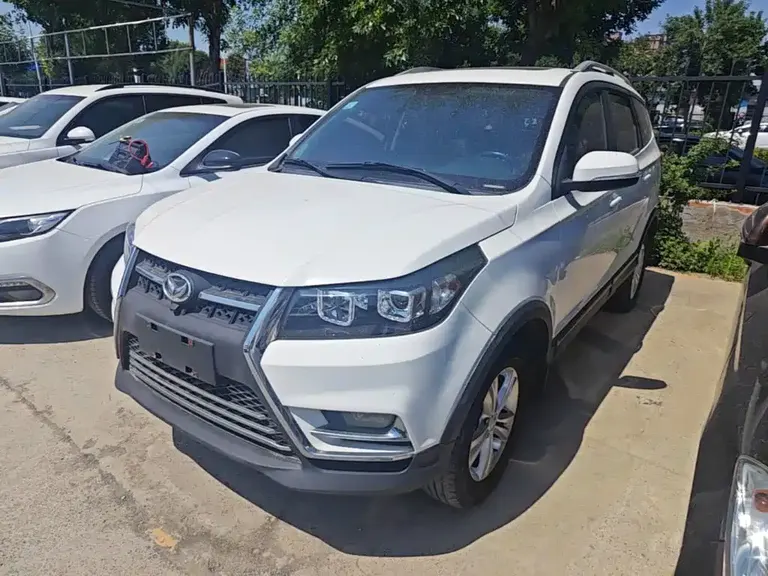BAIC Huansu S3 S3 L 1.5 L Manual Premium