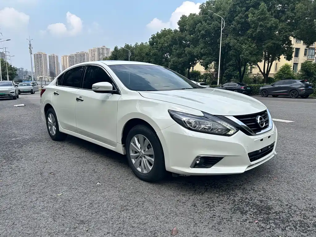 Teana Facelift 2.0 L XL Comfort