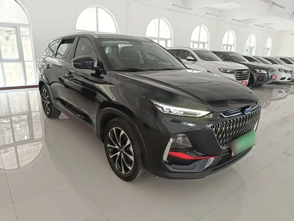 Changan Oshan X7 PLUS 长安欧尚X7 PLUS 2023款 畅享版 1.5 T自动尊贵型