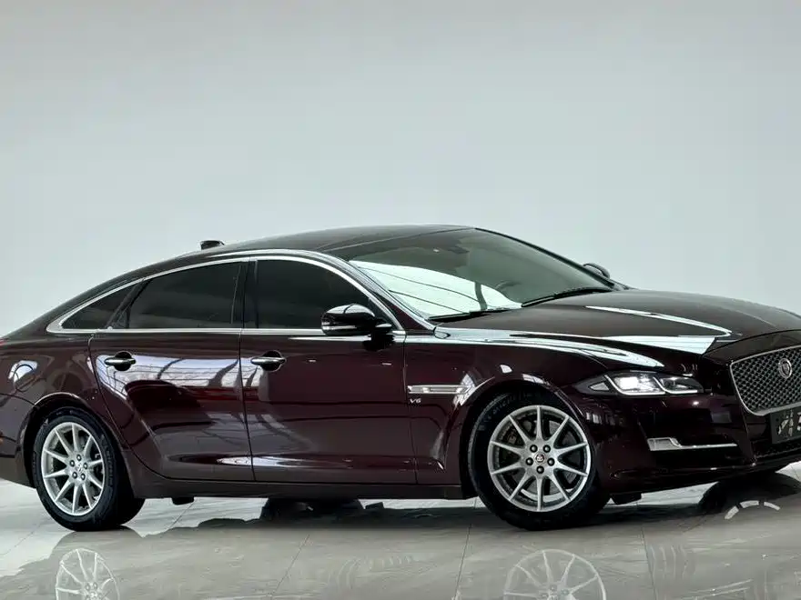 Jaguar XJ XJL 3.0 SC 2 WD Graceful Business