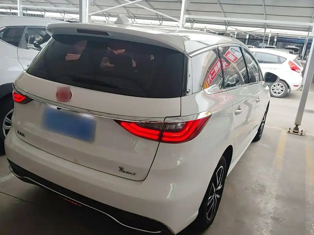 Song MAX 1.5 T Manual Connected Luxury 7-seat