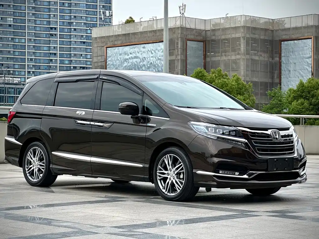 Elysion 2.0 L Hybrid Luxury