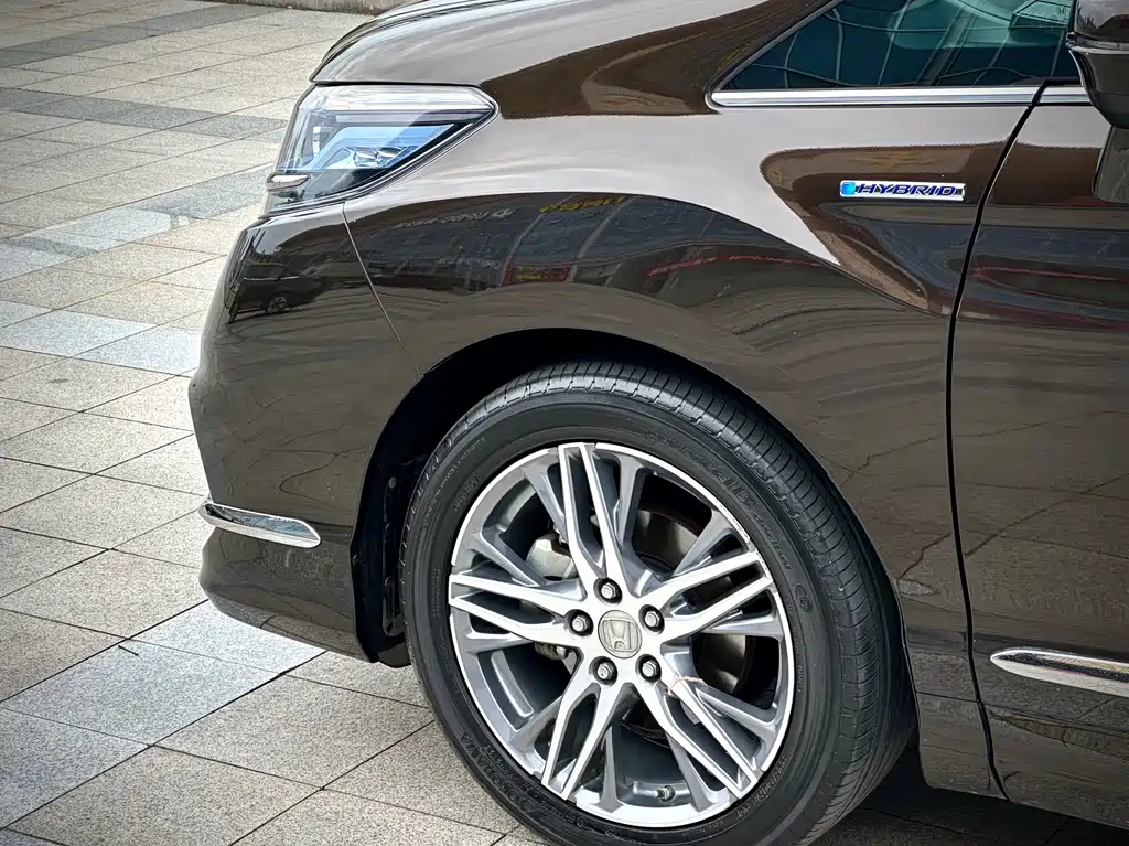 Elysion 2.0 L Hybrid Luxury