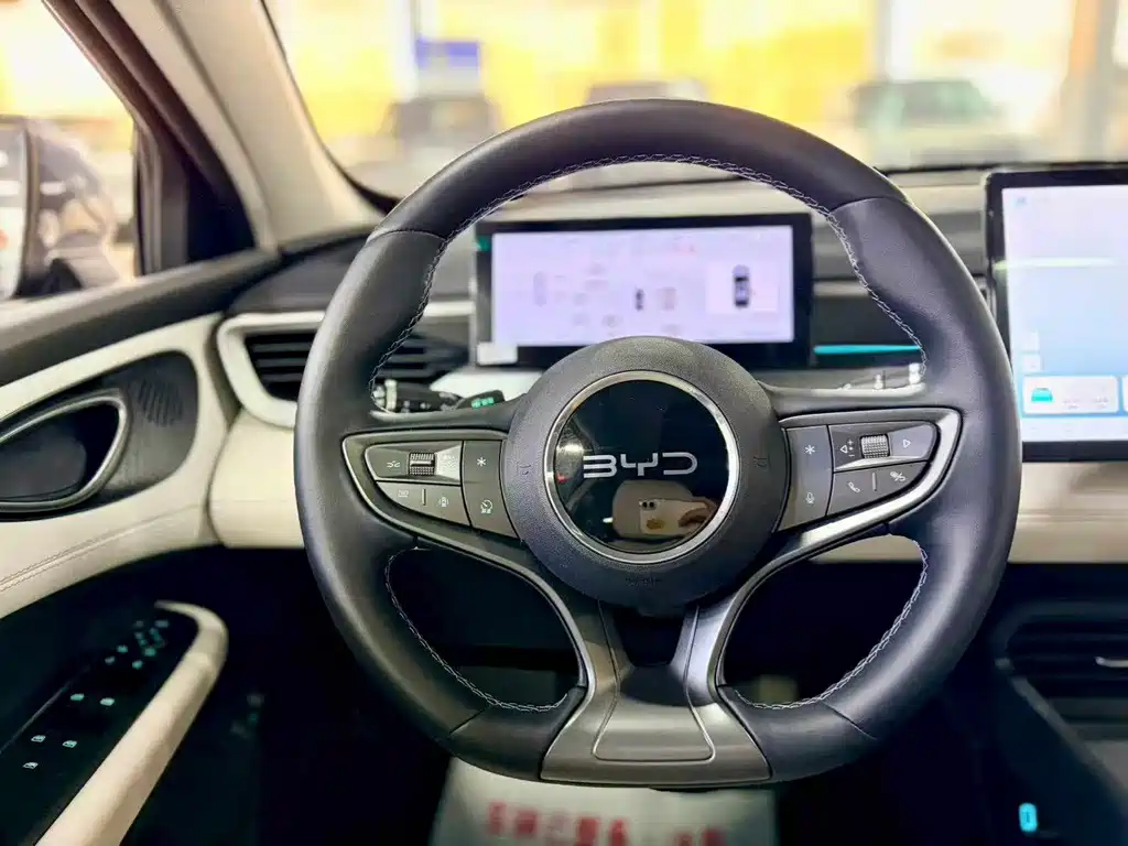 Seal 05 DM-i DM-i Smart Drive 120 KM Flagship