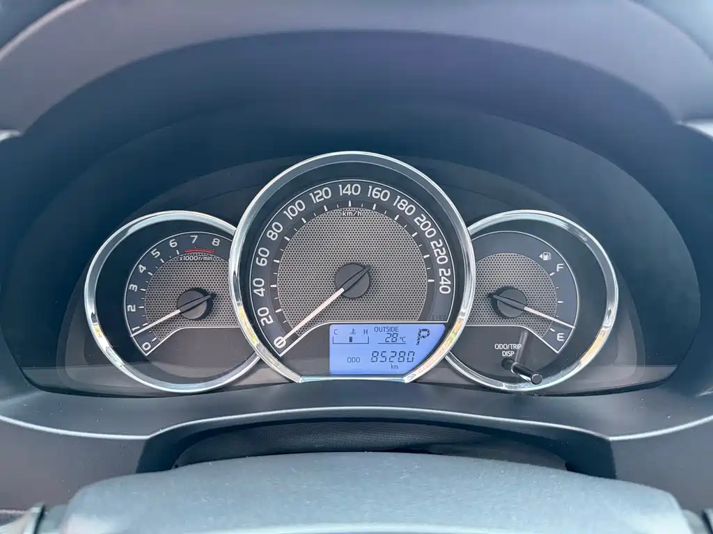 Levin 1.6 G CVT Elite
