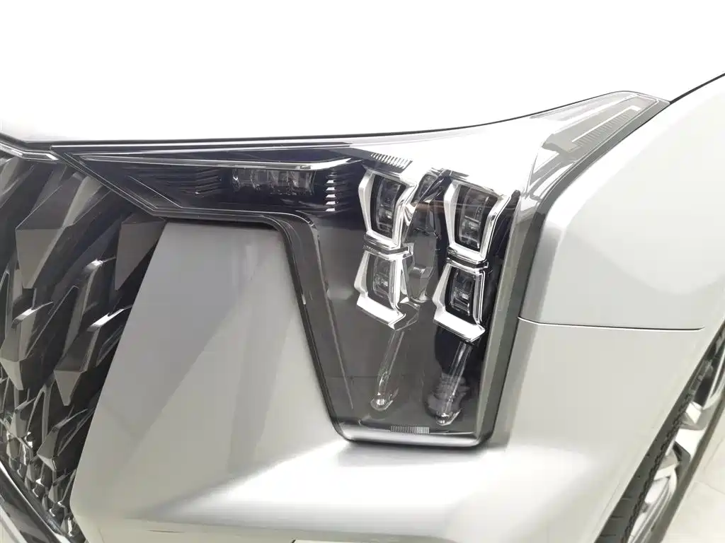 Trumpchi ES9 PHEV 143 km Max