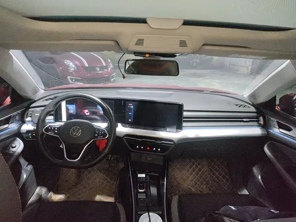 Lamando Lamando L 280 TSI DSG Spicy Cool