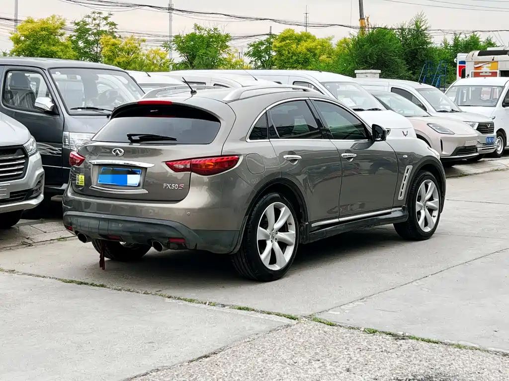 Infiniti FX FX35 Transcend