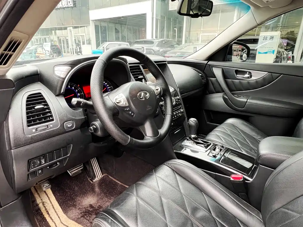 Infiniti FX FX35 Transcend