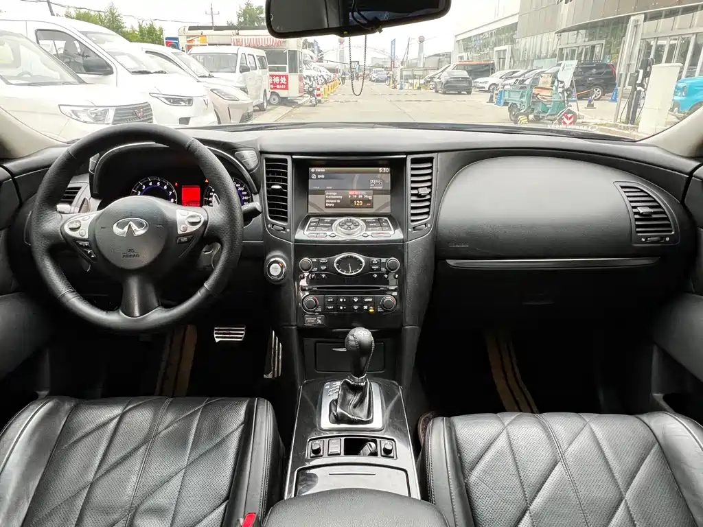 Infiniti FX FX35 Transcend