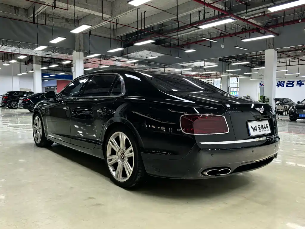 Flying Spur 4.0 T V8 Distinguished