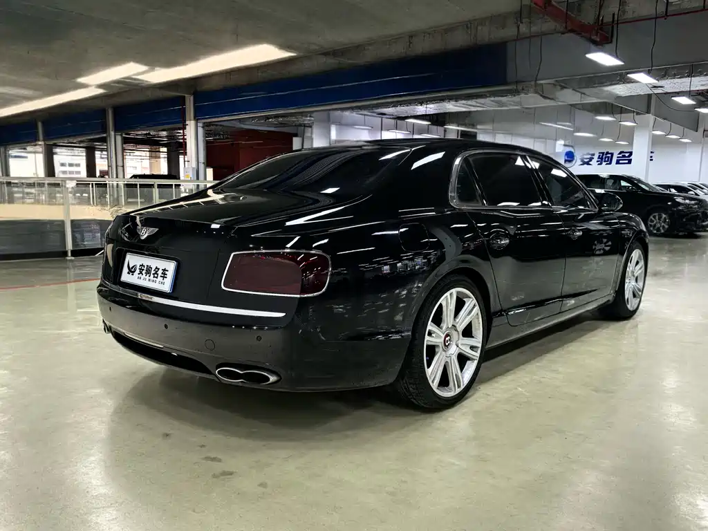 Flying Spur 4.0 T V8 Distinguished