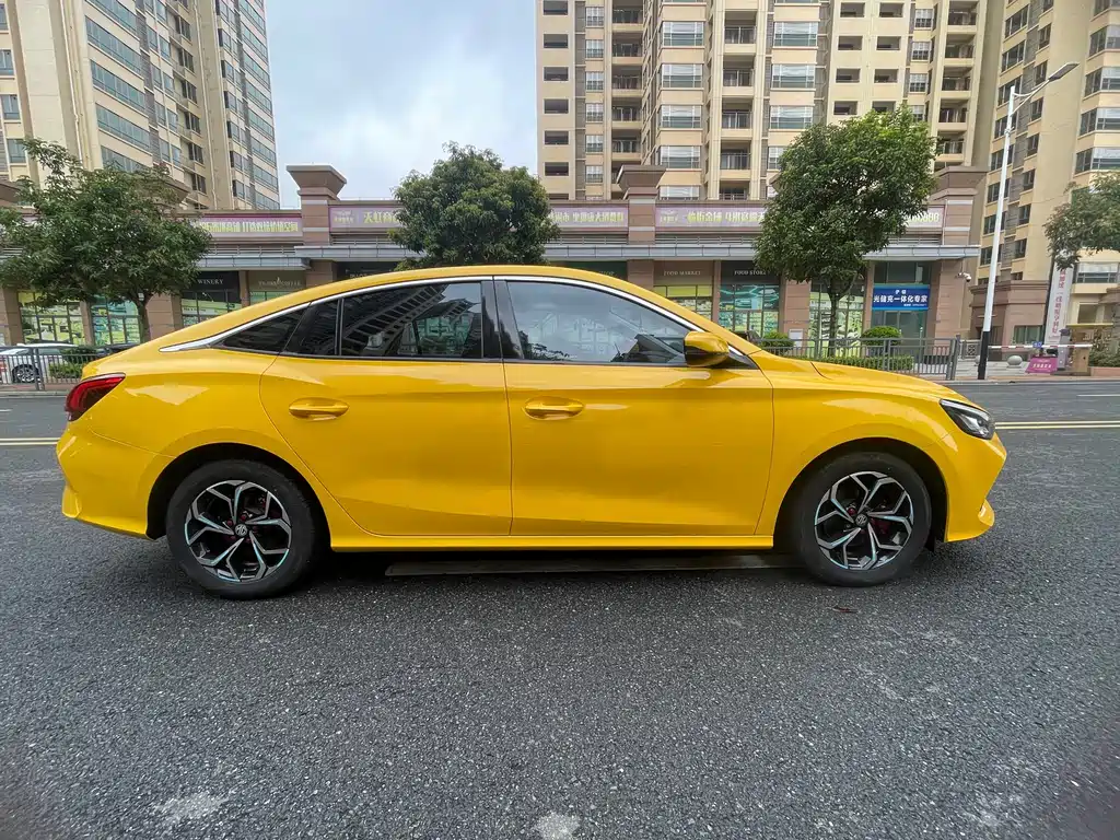 MG5 180 DVVT CVT Youth Style