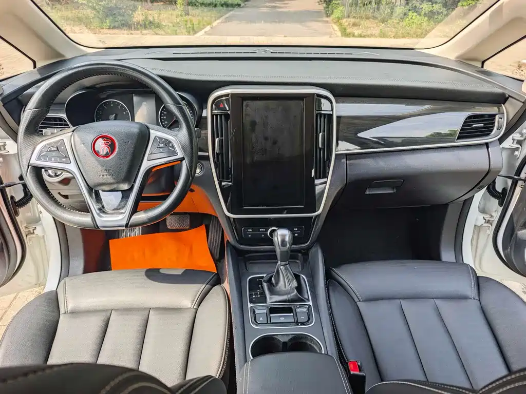 Song MAX 1.5 T Auto Connected Luxury 7-seat